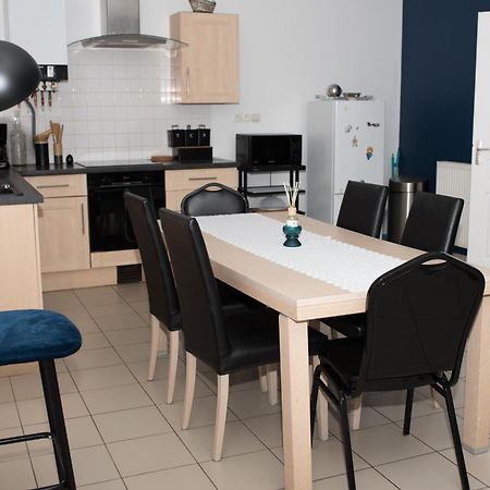 Appartement Au Rez-De-Chaussee Nichee En Plein Centre D'Арас Екстериор снимка